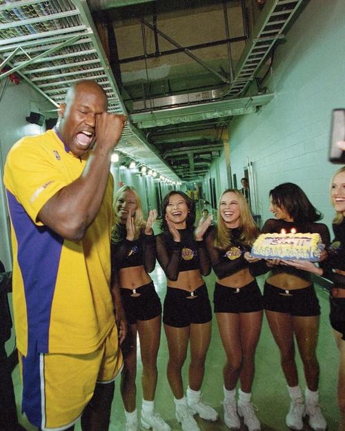 巴洛特利庆祝维埃拉离任：现在可以专注于热爱热那亚的人了（巴洛特利为维埃拉下课叫好：现在可把重心放在真正热爱热那亚的人）