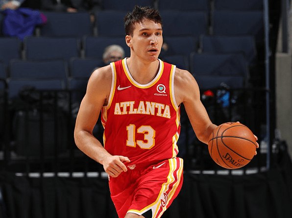 卢指导：球队当前缺少战斗精神，必须坚韧起来一步步挺过去（卢帅直言球队斗志欠缺，必须以坚韧逐步走出困境）