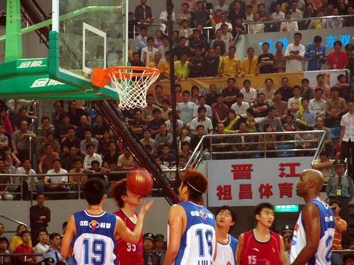 FIFPro最佳阵入围次数榜：梅西17次居首，姆巴佩6次进入前十（FIFPro最佳阵入围次数排名：梅西以17次领跑，姆巴佩6次跻身前十）