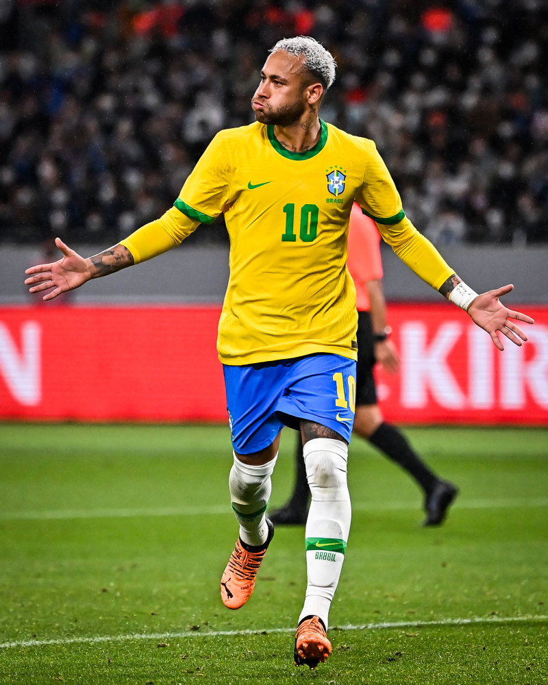 里弗斯直面流言：更衣室必受干扰，字母哥职业态度稳军心（里弗斯回应传闻：更衣室难免波动，字母哥的职业态度稳住全队）